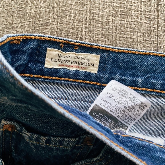 Levi’s Cutoff 501 Dark Wash - Picture 7 of 10